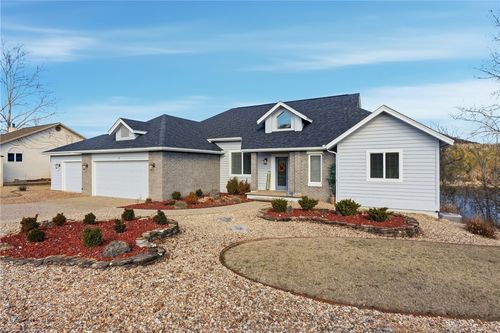 2 Fairway Dr, Holiday Island, AR, 72631-4500 | Card Image