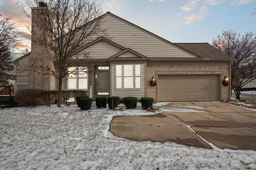 39472 Edgewater Drive, Northville Twp, MI, 48168 | Card Image