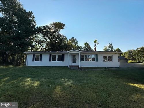 22260 St Louis Rd, MIDDLEBURG, VA, 20117-3802 | Card Image