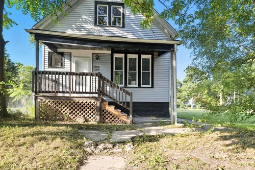 2208 W Brown St, Milwaukee, WI, 53205-1111 | Card Image