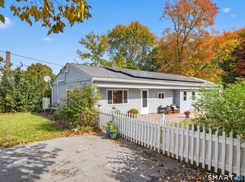 13 Woodlawn Ave, Waterford, CT, 06385-2017 | Card Image