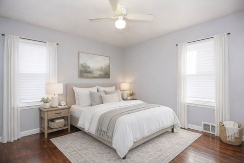 9111 S Kingston Ave, Chicago, IL, 60617-4038 | Card Image