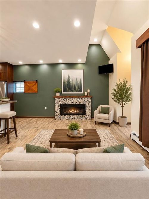 1929 E 33rd St, Brooklyn, NY, 11234-4811 | Card Image