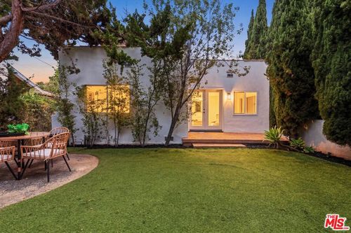 1434 24th St, Santa Monica, CA, 90402 | Card Image
