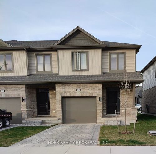 677 Chelton Rd, London, ON, N6M0J1 | Card Image
