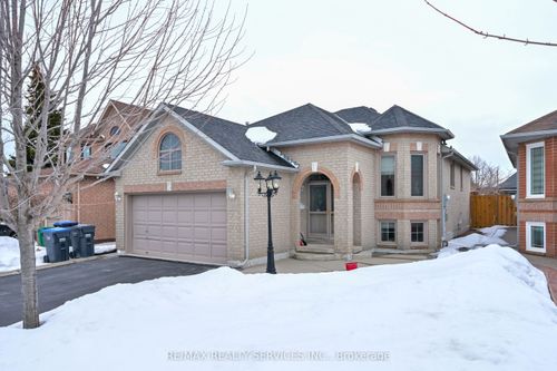 83 Summerfield Cres, Brampton, ON, L6X4L2 | Card Image