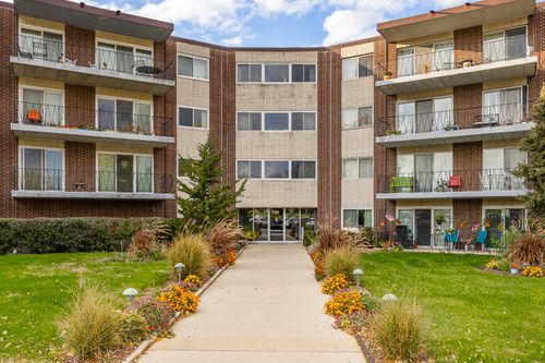 apt-33a-5540 Walnut Ave, Downers Grove, IL, 60515-4135 | Card Image