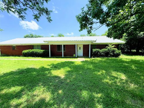 812 N Tyus St, Groesbeck, TX, 76642-2009 | Card Image