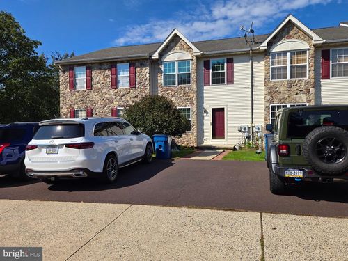 804 Dogwood Ln, COLLEGEVILLE, PA, 19426-4122 | Card Image