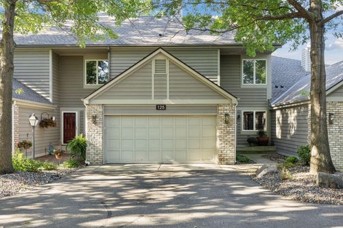 125 Wildwood Bay Drive, Mahtomedi, MN, 55115 | Card Image