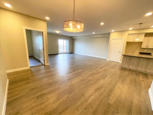 406 - 499 Meadow Lake Crt E, Condo with 2 bedrooms, 2 bathrooms and 1 parking in Brooks AB | Image 4