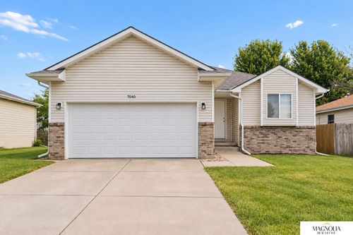 7040 Whitewater Ln, Lincoln, NE, 68521-8999 | Card Image