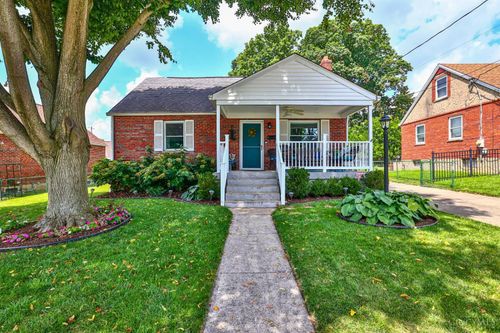 9415 Raven Ln, Cincinnati, OH, 45242 | Card Image