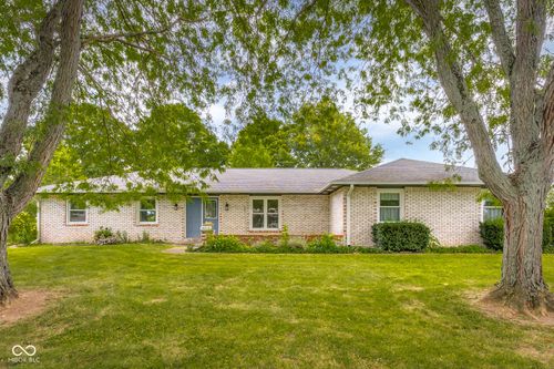 10112 N Hickory Lane, Columbus, IN, 47203 | Card Image