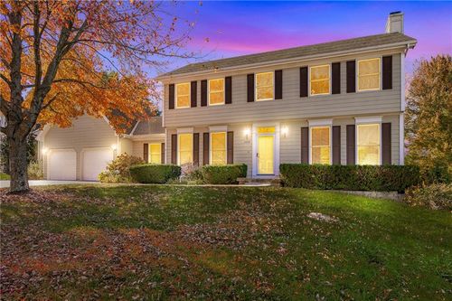 2409 Sw Emerald Creek Pl, Blue Springs, MO, 64015-8872 | Card Image