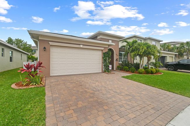 1277 Leonardo Cir, House other with 3 bedrooms, 2 bathrooms and null parking in Port Saint Lucie FL | Image 4