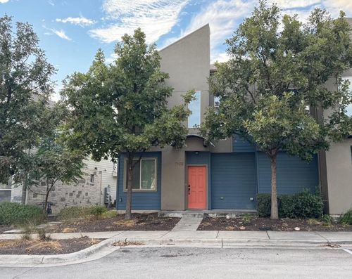 7502 Wolverine St, Austin, TX, 78757-1525 | Card Image