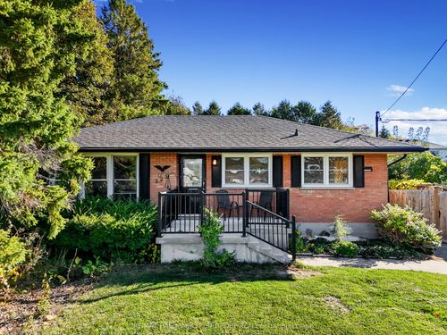 {{alt}} | Card Image