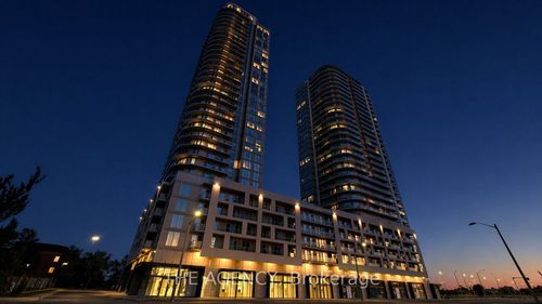 2033 Kennedy Rd, Toronto, ON, M1T0B9 | Card Image