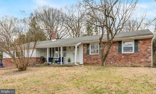 7 Dale Ln, WALLINGFORD, PA, 19086-6222 | Card Image