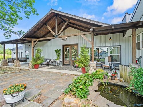 525 County Road 1240, Vinemont, AL, 35179-8403 | Card Image