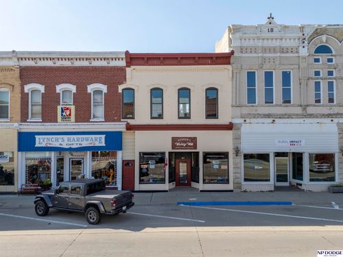 917 Central Ave, Auburn, NE, 68305-1617 | Card Image