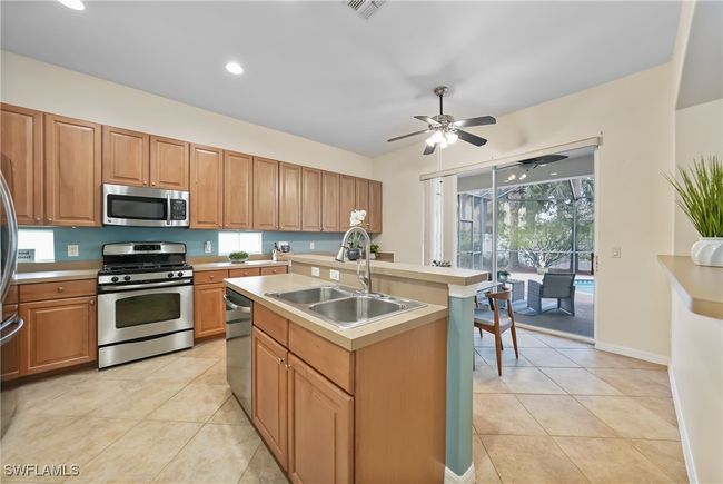 11700 Pine Timber Ln, House other with 3 bedrooms, 2 bathrooms and null parking in FORT MYERS FL | Image 9