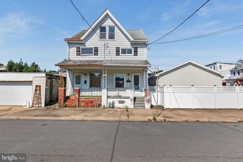 6 S Spruce St, MOUNT CARMEL, PA, 17851-2432 | Card Image