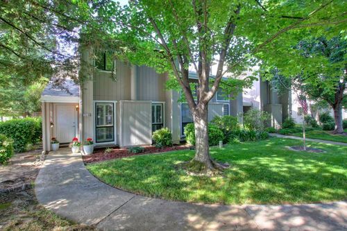 3516 Gold Creek Lane, Sacramento, CA, 95827 | Card Image