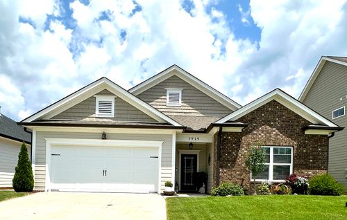 8-5919 Amber Valley Ln, Hixson, TN, 37343-2462 | Card Image