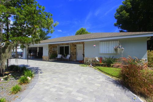 21 Ocean Bay Dr, Key Largo, FL, 33037-2469 | Card Image