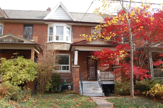 803 Manning Ave, Home with 3 bedrooms, 1 bathrooms and null parking in Toronto ON | Image 1