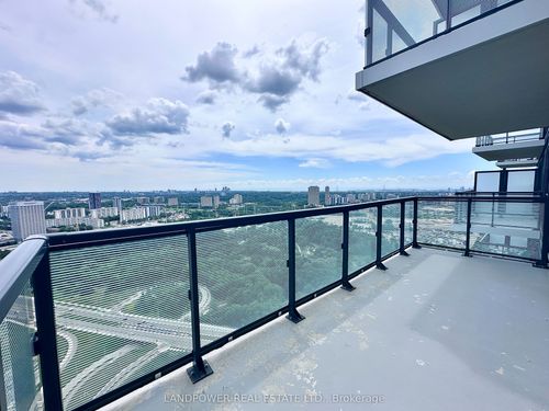 4206-30 Inn On The Park Dr, Toronto, ON, M3C0P7 | Card Image