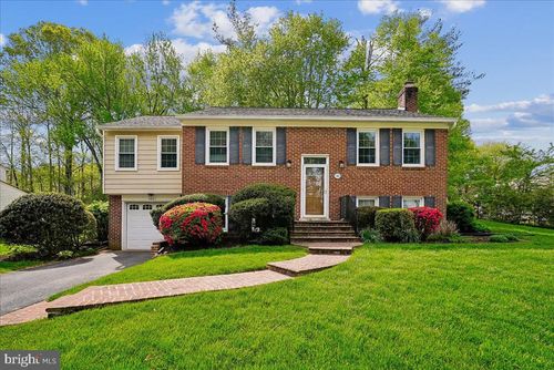 4821 King Solomon Dr, ANNANDALE, VA, 22003-4042 | Card Image