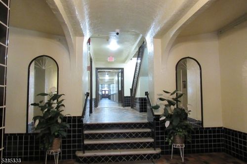 153 Franklin St, Bloomfield, NJ, 07003-4977 | Card Image