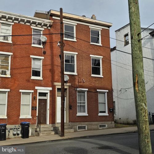 121 W Marshall St, NORRISTOWN, PA, 19401-4702 | Card Image