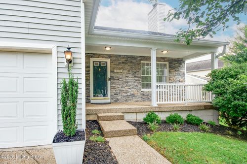 5201 Oldshire Rd, Louisville, KY, 40229-5218 | Card Image