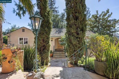 40 Las Palomas, Orinda, CA, 94563-1916 | Card Image