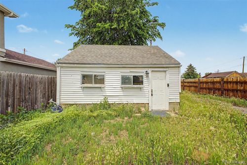 1945 S Clay St, Denver, CO, 80219-5547 | Card Image