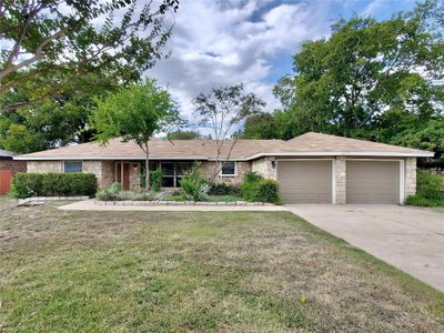 9512 Meadowheath Drive, House other with 3 bedrooms, 2 bathrooms and 2 parking in Austin TX | Image 1