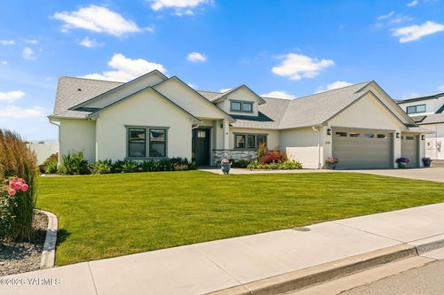 2200 S 96th Ave, Yakima, WA, 98903-9624 | Card Image