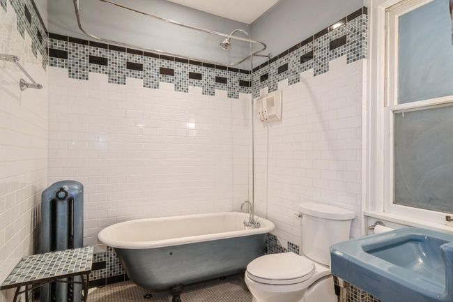 APT-1 - 2545 Bryant Ave S, Condo with 2 bedrooms, 1 bathrooms and null parking in MINNEAPOLIS MN | Image 14