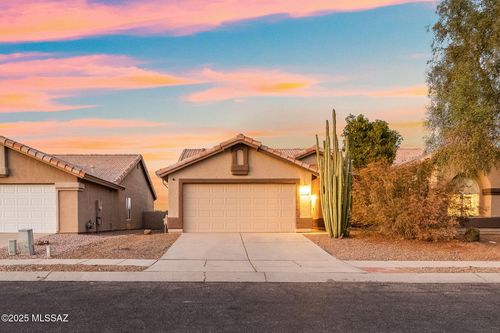 7620 W Running Bear Dr, Tucson, AZ, 85743-1110 | Card Image