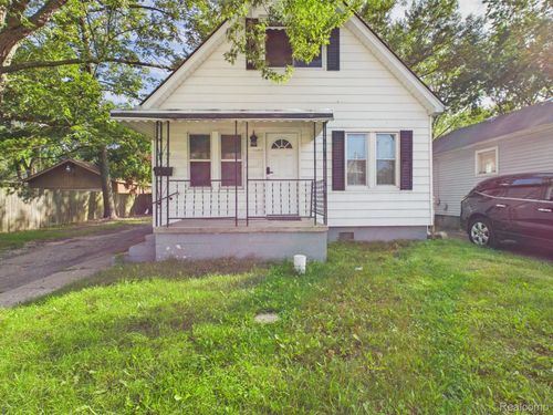 8262 Packard Ave, Warren, MI, 48089-2335 | Card Image