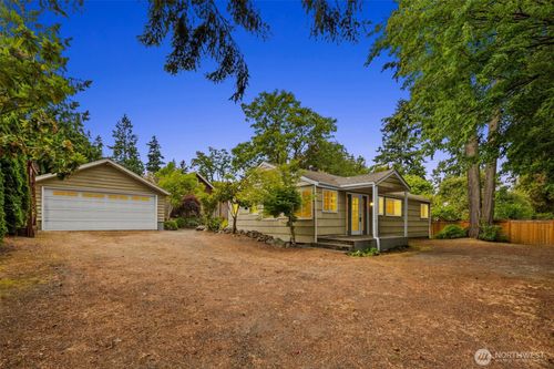14023 Meridian Ave N, Seattle, WA, 98133-7229 | Card Image