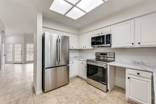 apt-239-401 Pebble Way, Arlington, TX, 76006-3503 | Card Image