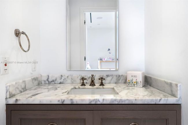 220 Cypress Dr, House other with 5 bedrooms, 6 bathrooms and null parking in Key Biscayne FL | Image 34