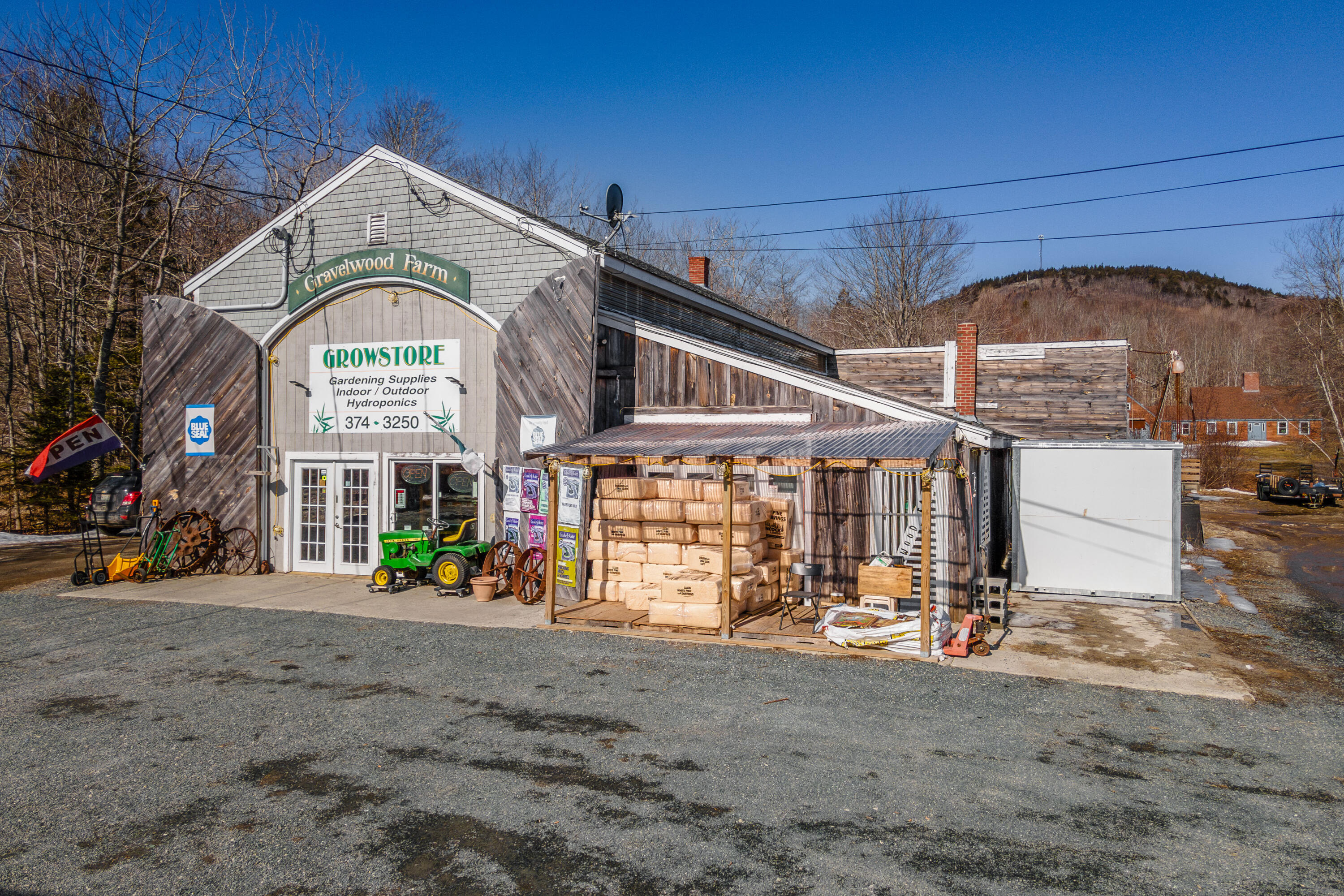 Commercial Sale in Blue Hill 2