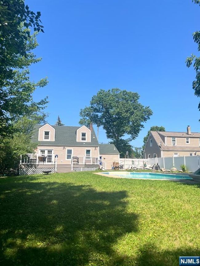 1637 Broad St, House other with 3 bedrooms, 2 bathrooms and null parking in Bloomfield NJ | Image 4