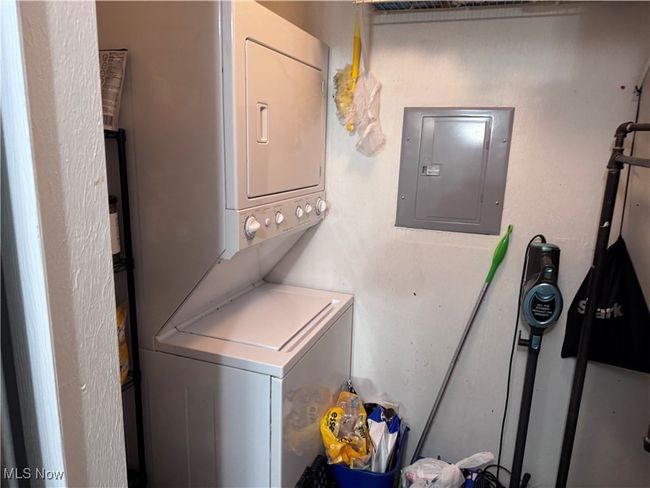 Washer and dryer stay | Image 24